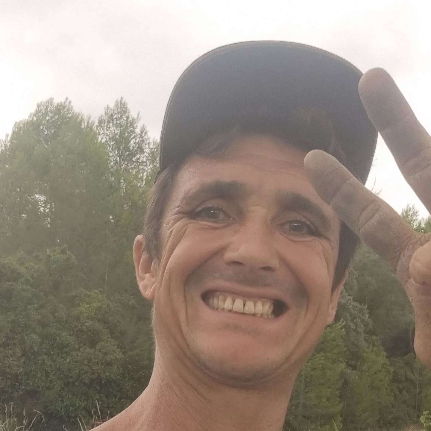 Adham Moungui, maraîcher à La Ferme des Garrates